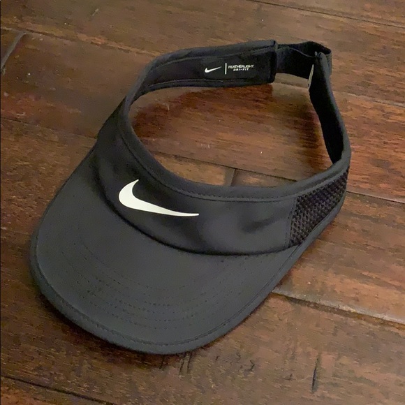 Nike Other - Black Nike FeatherLight Dri-Fit Visor